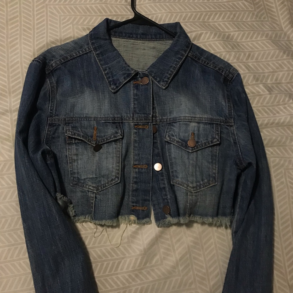 Crop denim jacket